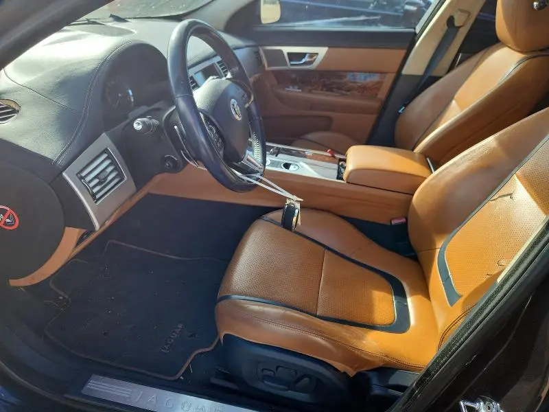 2012 JAGUAR XF PORTFOLIO  