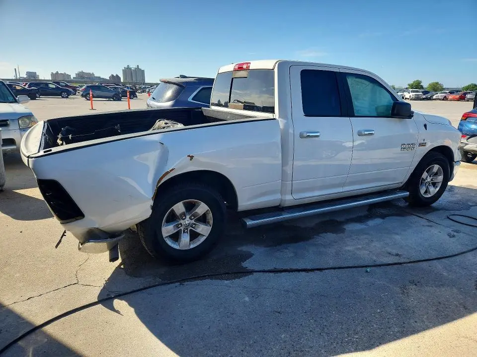 2018 RAM 1500 SLT  