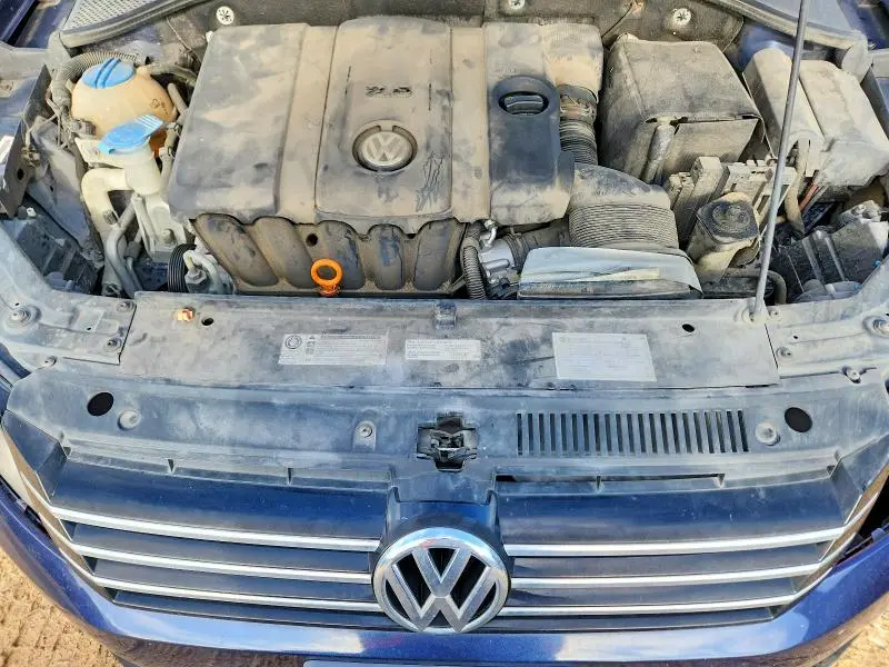 2013 VOLKSWAGEN PASSAT S  