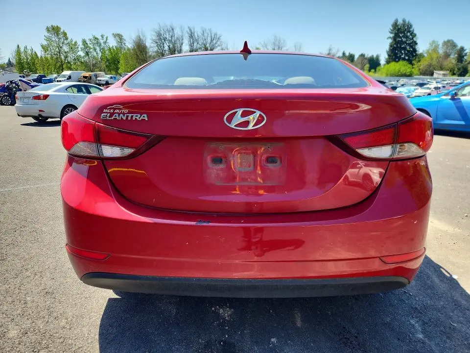 2016 HYUNDAI ELANTRA SE  