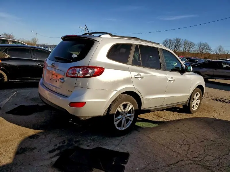 2012 HYUNDAI SANTA FE SE  