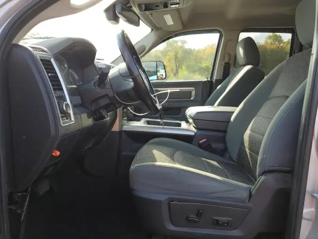 2016 RAM 1500 SLT