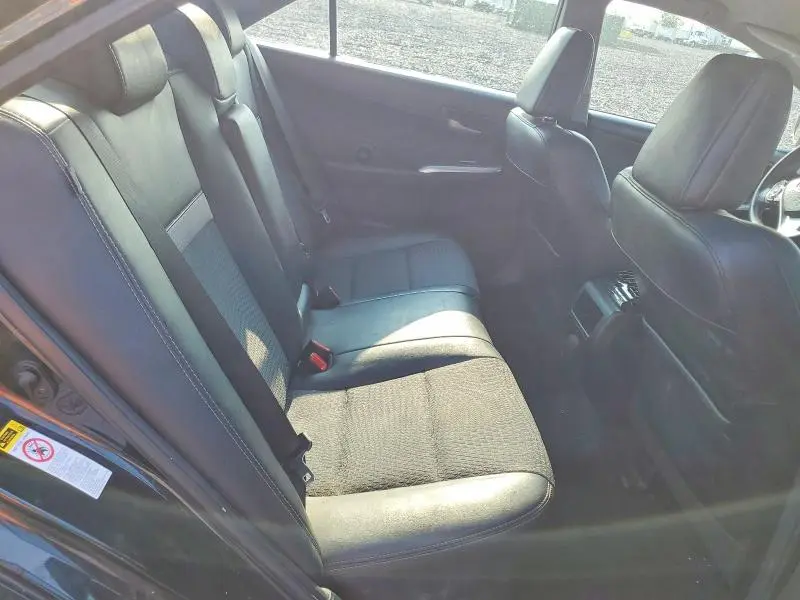 2014 TOYOTA CAMRY SE  