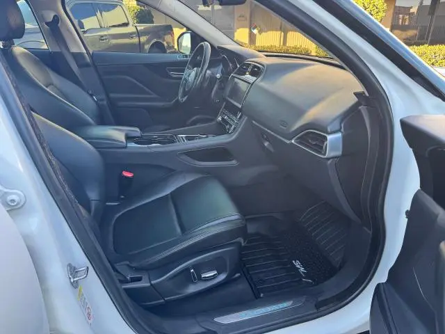 2019 JAGUAR F-PACE PREMIUM  