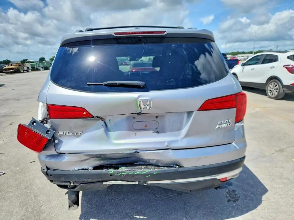 2018 HONDA PILOT ELITE  