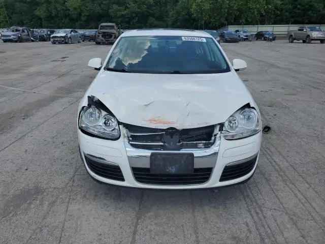 2010 VOLKSWAGEN JETTA SE  