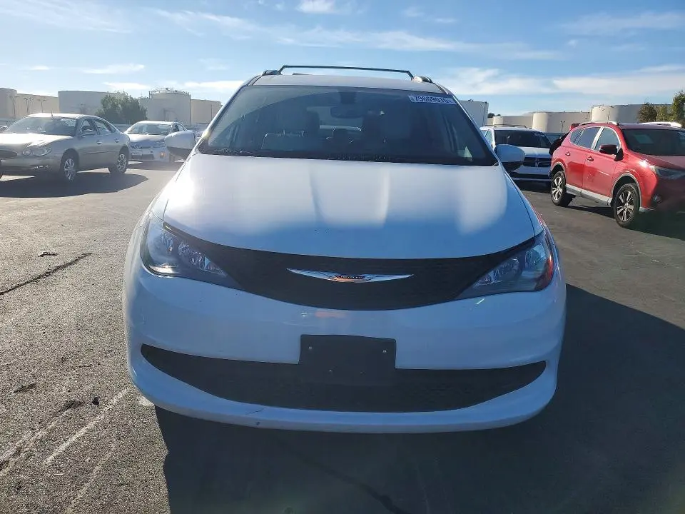 2021 CHRYSLER VOYAGER LXI  