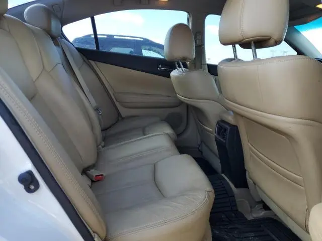 2011 NISSAN MAXIMA S  