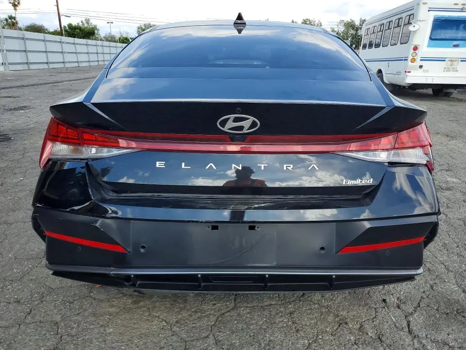 2024 HYUNDAI ELANTRA LIMITED  
