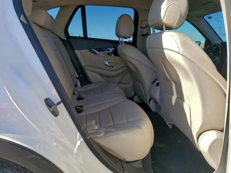 2016 MERCEDES-BENZ GLC 300  