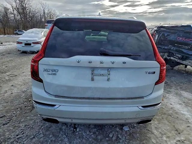 2016 VOLVO XC90 T6  