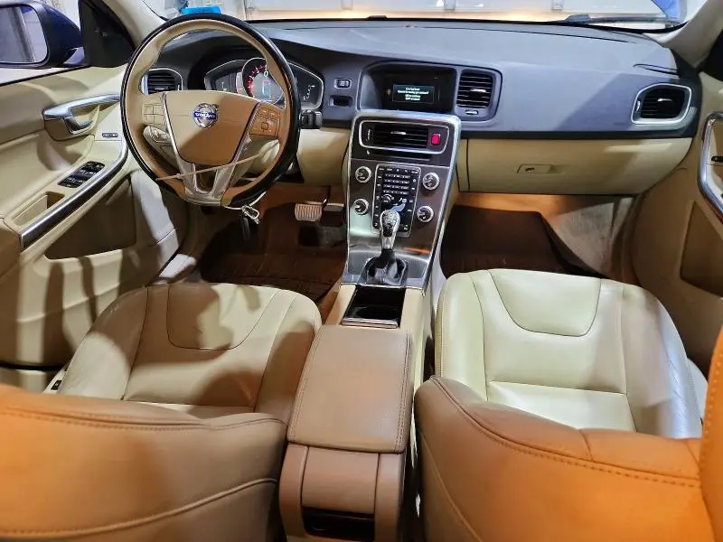 2015 VOLVO S60 PREMIER  