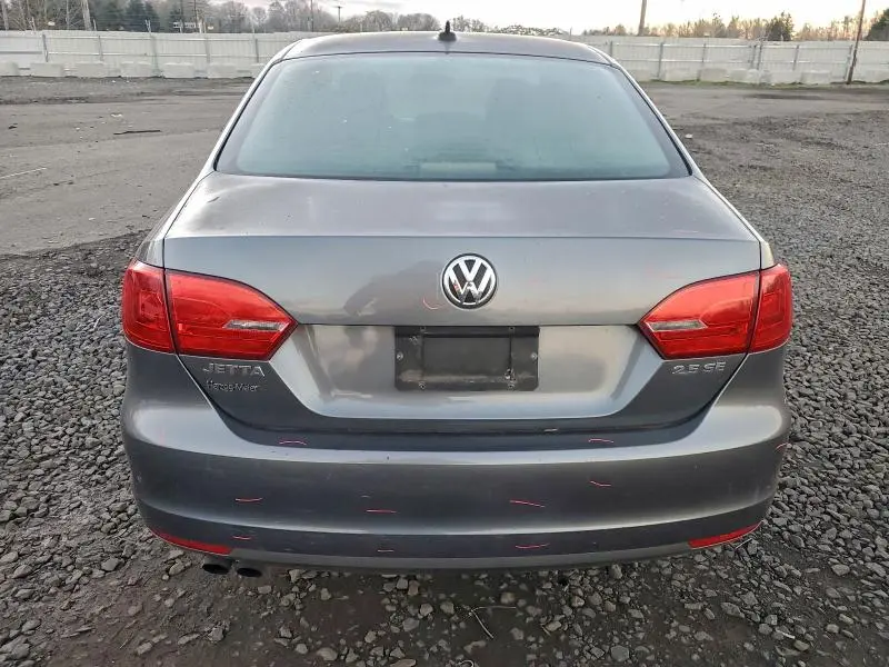 2012 VOLKSWAGEN JETTA SE  