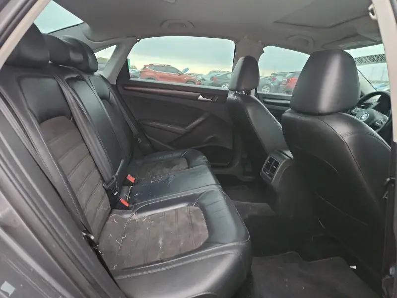 2015 VOLKSWAGEN PASSAT SEL  
