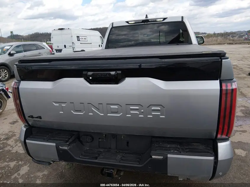 2024 TOYOTA TUNDRA PLATINUM