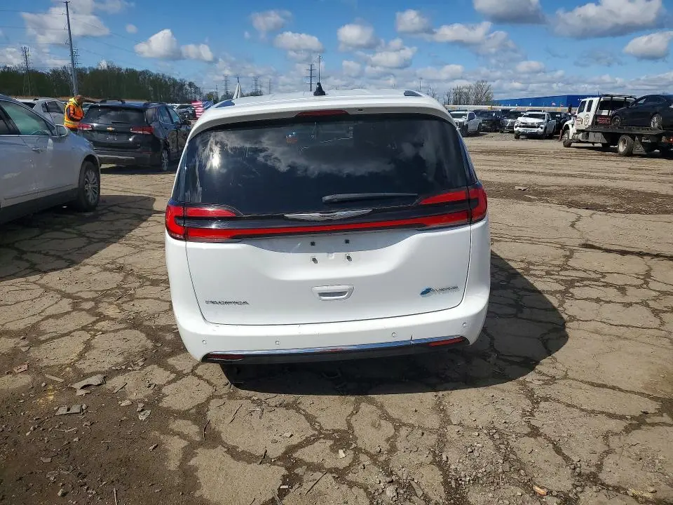 2023 CHRYSLER PACIFICA HYBRID TOURING L  