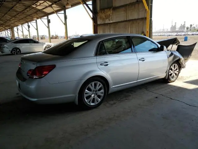2010 TOYOTA AVALON XL  