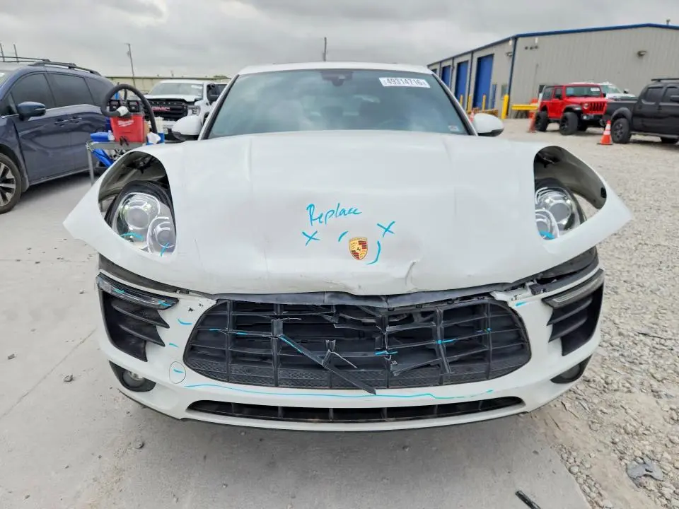 2018 PORSCHE MACAN   
