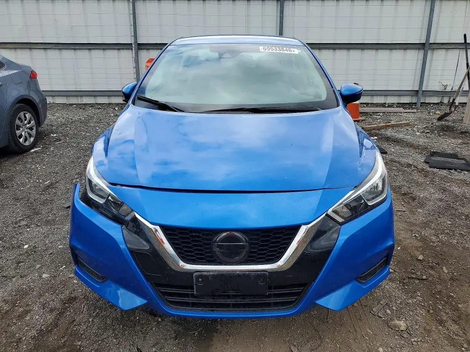 2021 NISSAN VERSA SV  