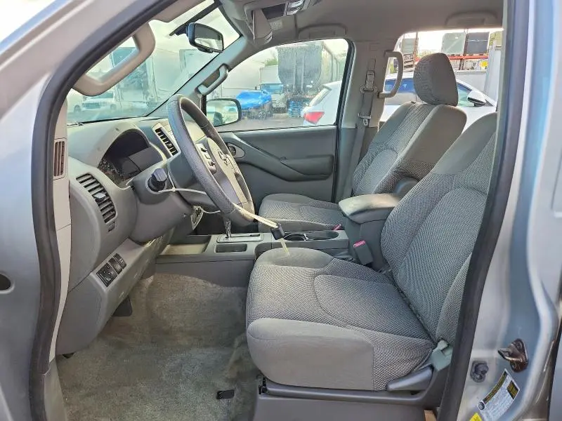 2014 NISSAN FRONTIER S  