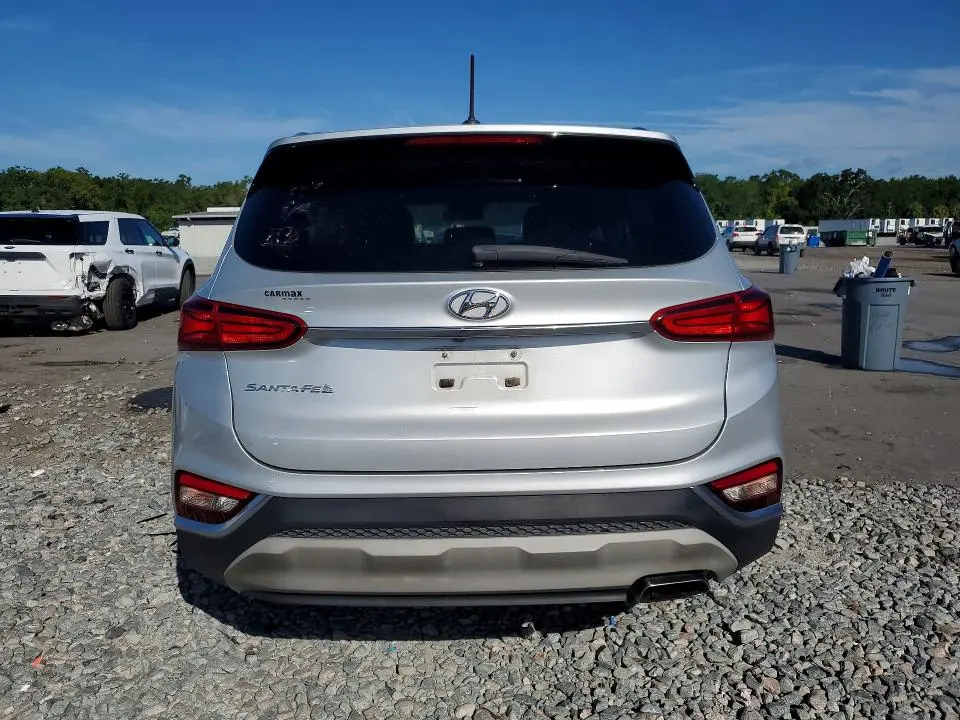 2019 HYUNDAI SANTA FE SE  