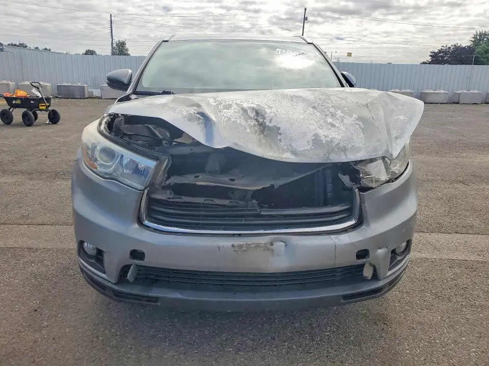 2015 TOYOTA HIGHLANDER XLE  