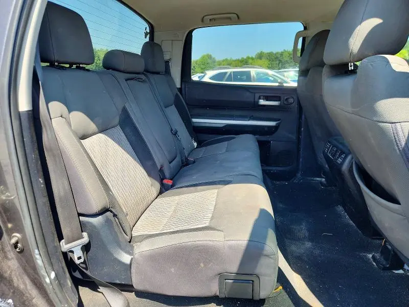 2015 TOYOTA TUNDRA SR5  