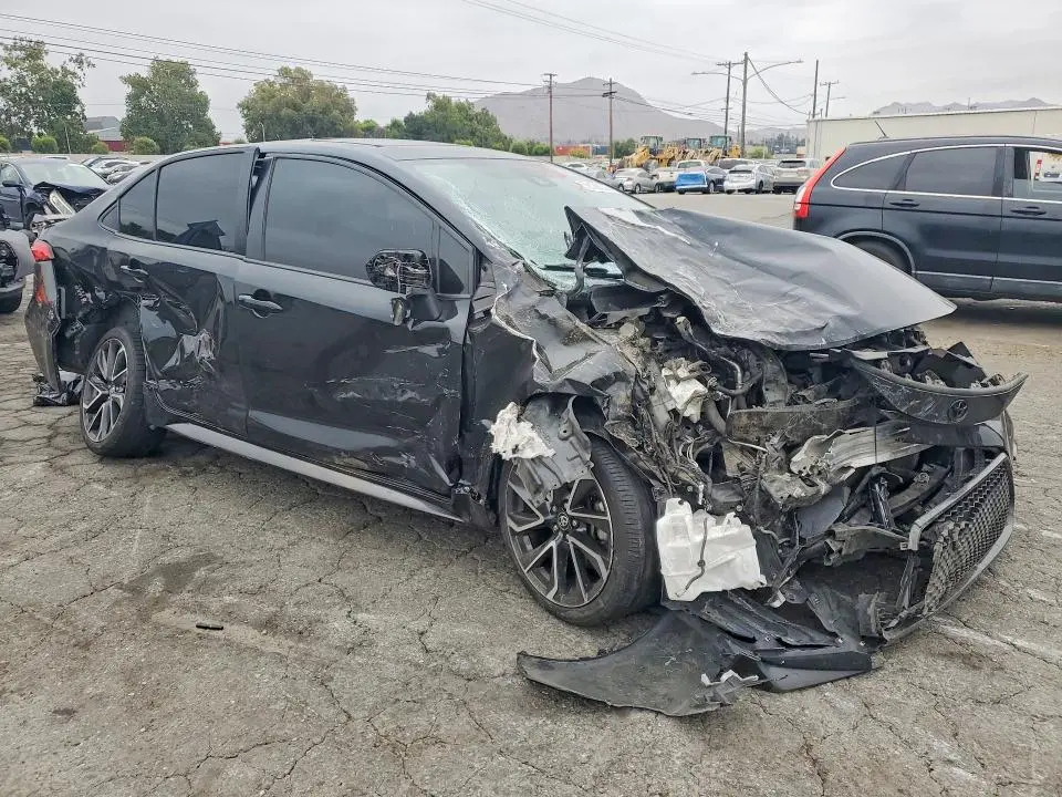 2022 TOYOTA COROLLA SE  