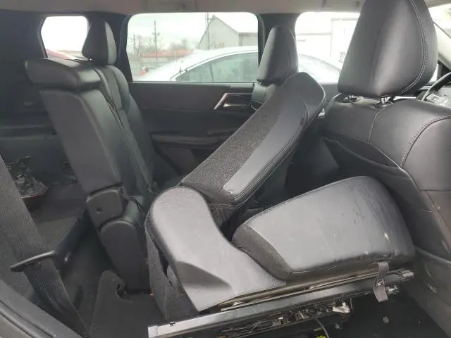 2022 MITSUBISHI OUTLANDER SE  