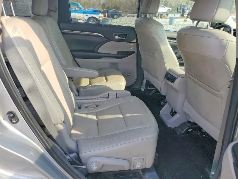 2015 TOYOTA HIGHLANDER LIMITED  