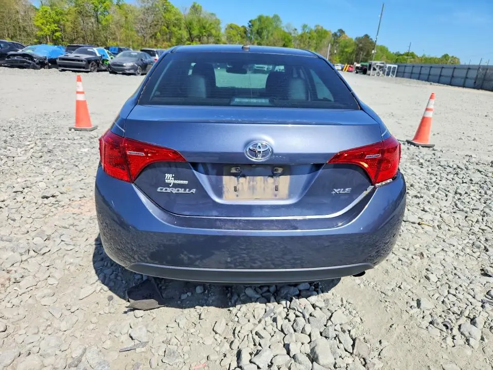 2018 TOYOTA COROLLA XLE  