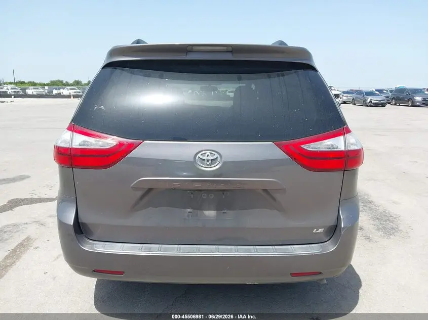 2017 TOYOTA SIENNA LE 8 PASSENGER
