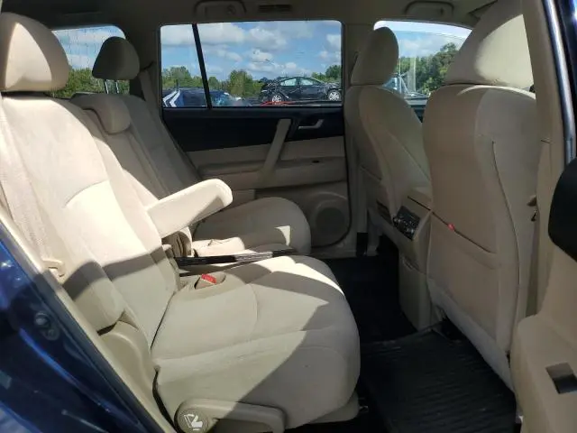 2012 TOYOTA HIGHLANDER BASE  