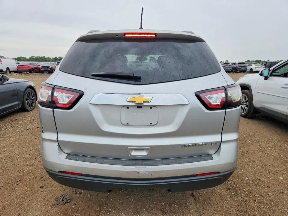 2014 CHEVROLET TRAVERSE LS  