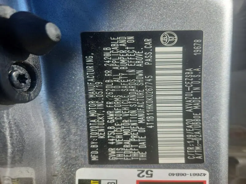 2019 TOYOTA CAMRY SE  