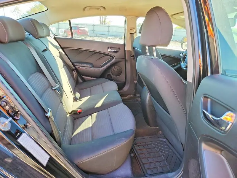 2016 KIA FORTE LX  