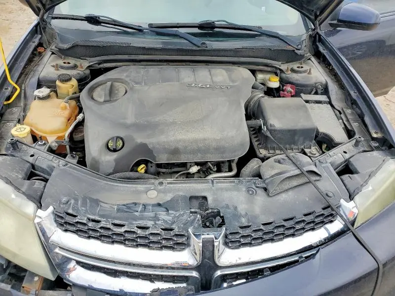 2011 DODGE AVENGER LUX  