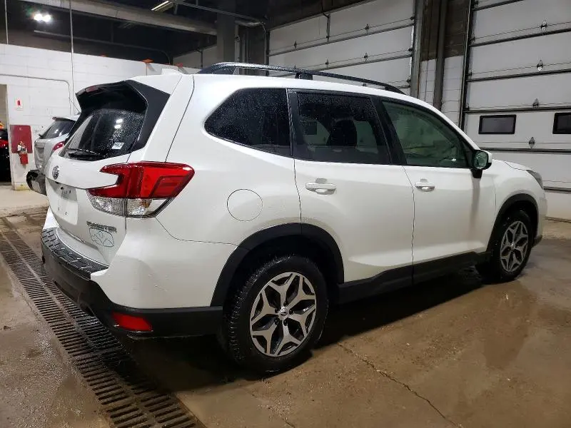 2019 SUBARU FORESTER PREMIUM  