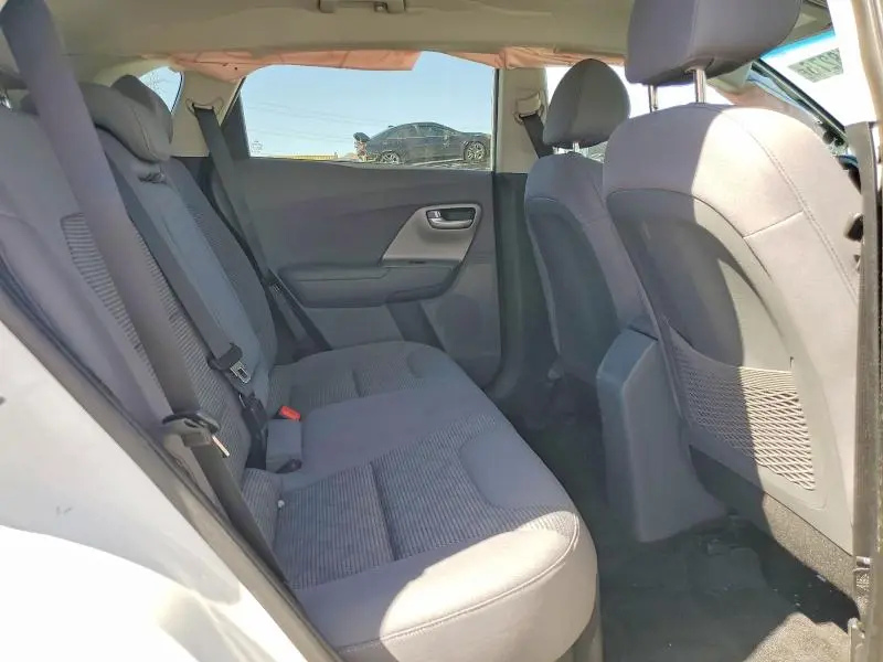 2017 KIA NIRO LX  