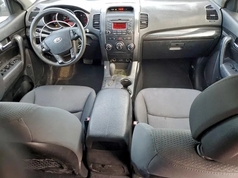 2013 KIA SORENTO LX  