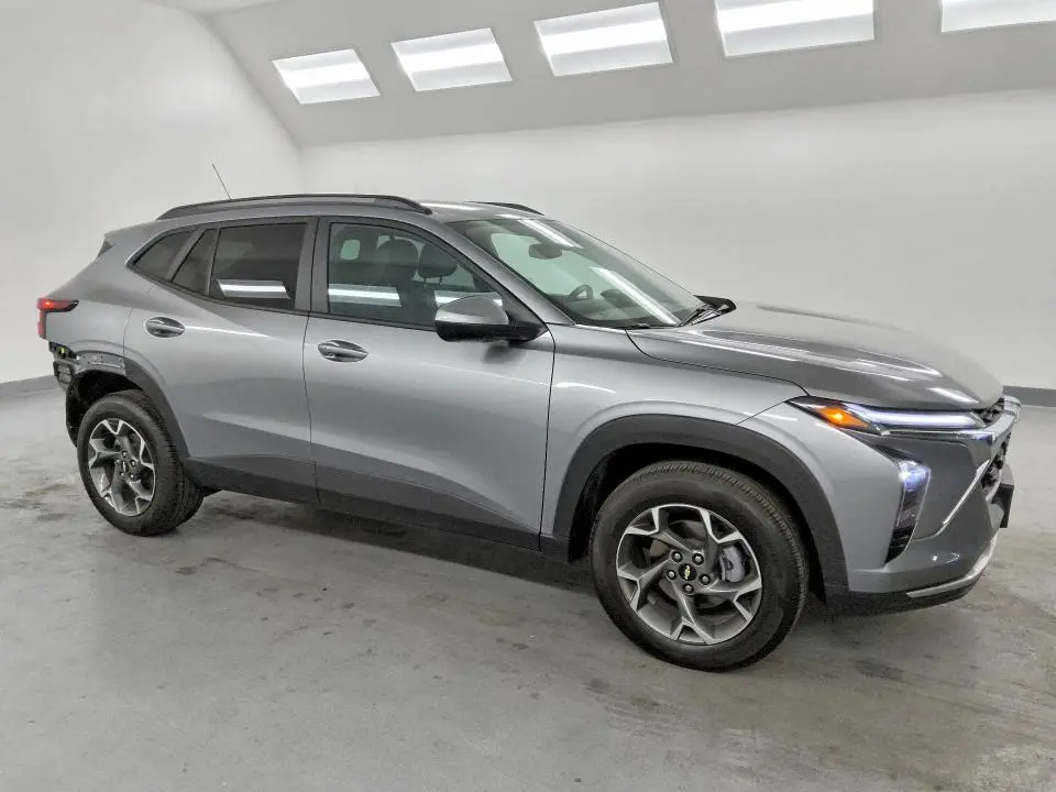 2025 CHEVROLET TRAX   