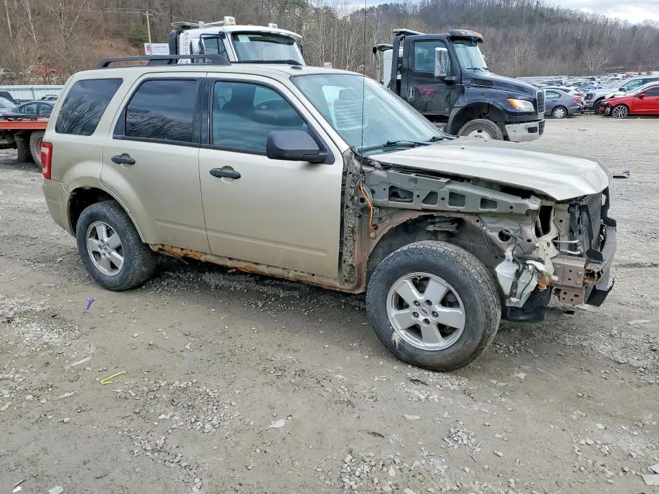 2012 FORD ESCAPE XLT  
