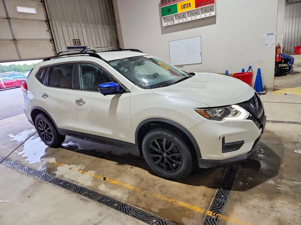 2018 NISSAN ROGUE SV  