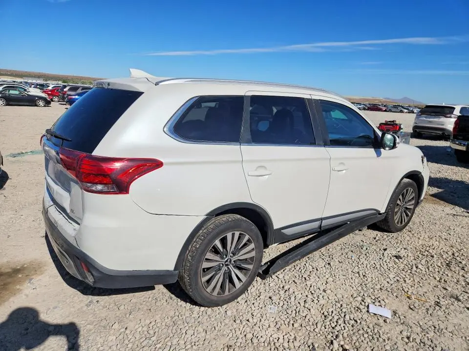 2020 MITSUBISHI OUTLANDER SE  
