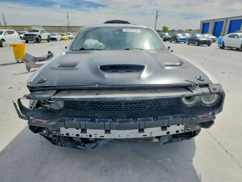 2016 DODGE CHALLENGER SRT HELLCAT  