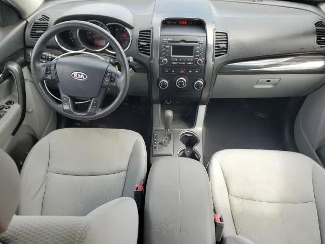 2013 KIA SORENTO LX  