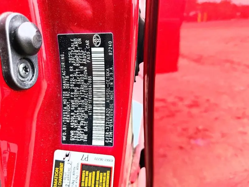 2017 TOYOTA CAMRY XLE  