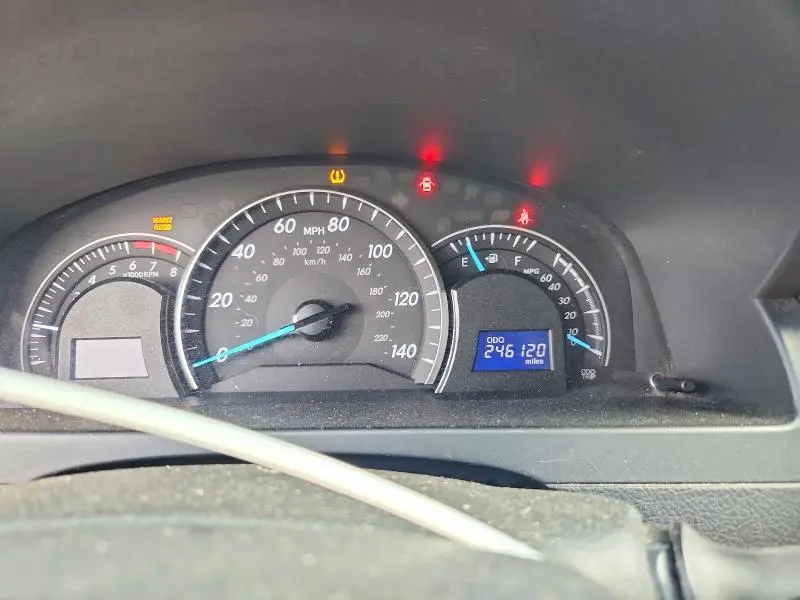2012 TOYOTA CAMRY LE  