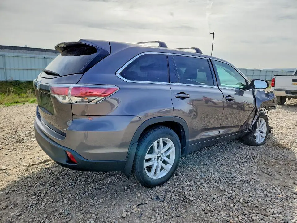 2016 TOYOTA HIGHLANDER LE  