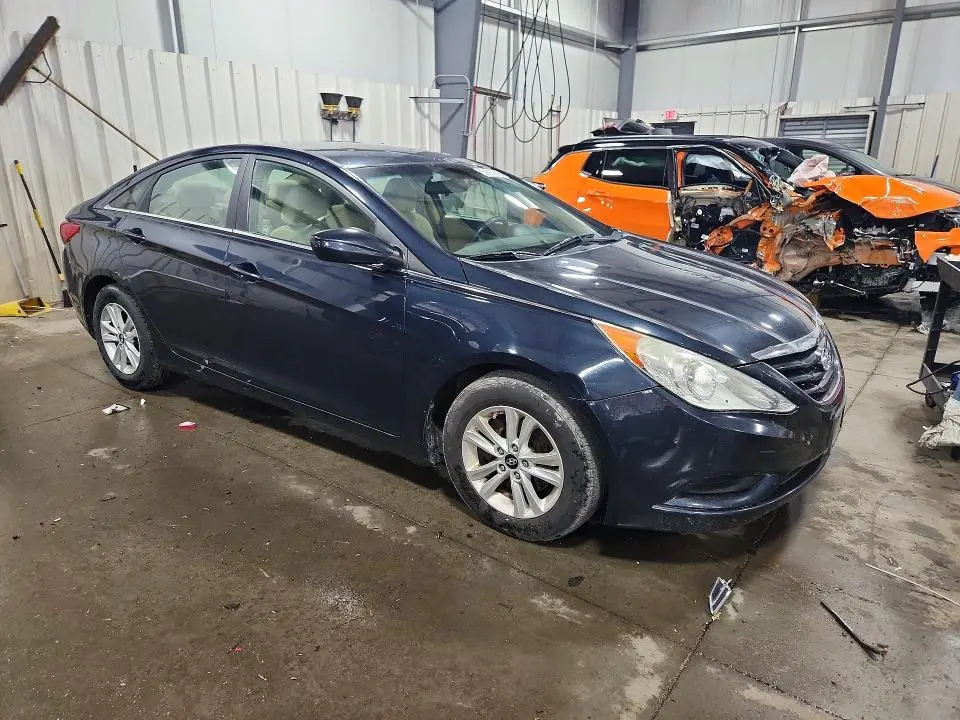 2011 HYUNDAI SONATA GLS  